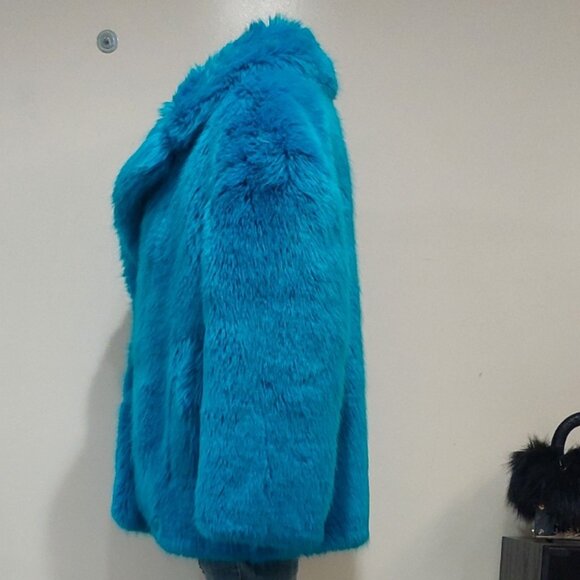💥INSANELY BEAUTIFUL💥DVF Luxurious Collared Faux Fur Jacket in Cerulean Blue - Picture 11 of 16